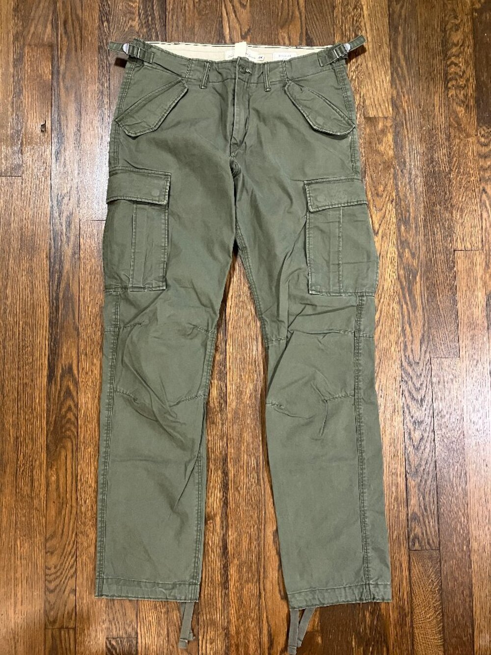 H&M L.O.G.G. Men’s Olive Cargo Pants Cotton Twill Straight Flat Front 32w x 33
